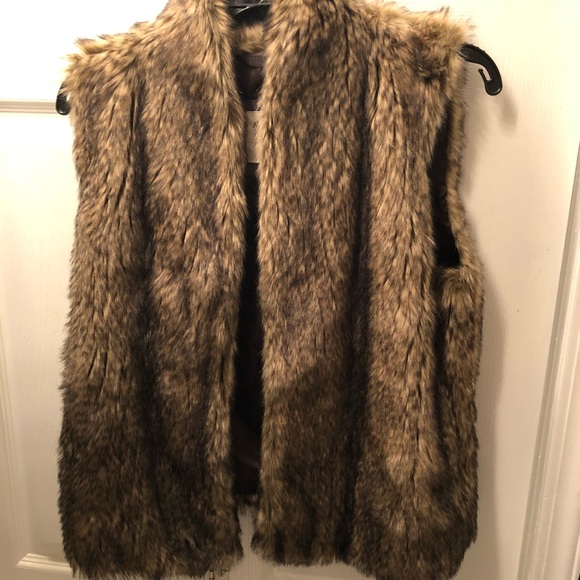Faux fur brown vest - Picture 3 of 3